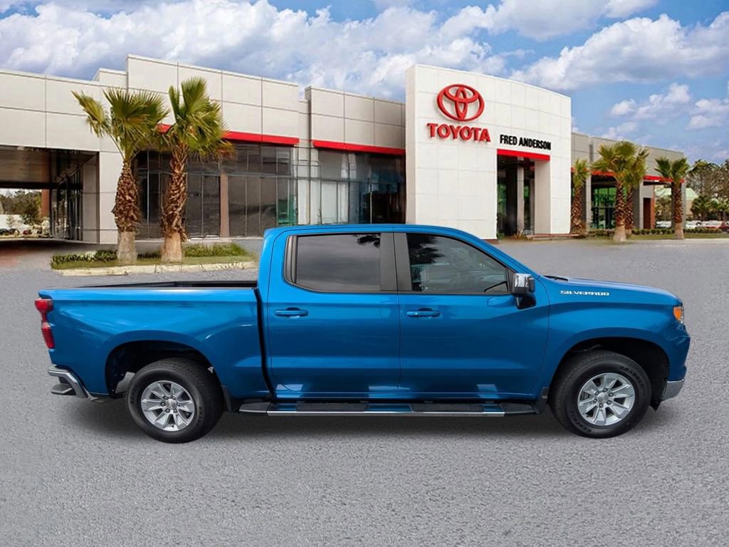 Used 2023 Chevrolet Silverado 1500 LT image 3