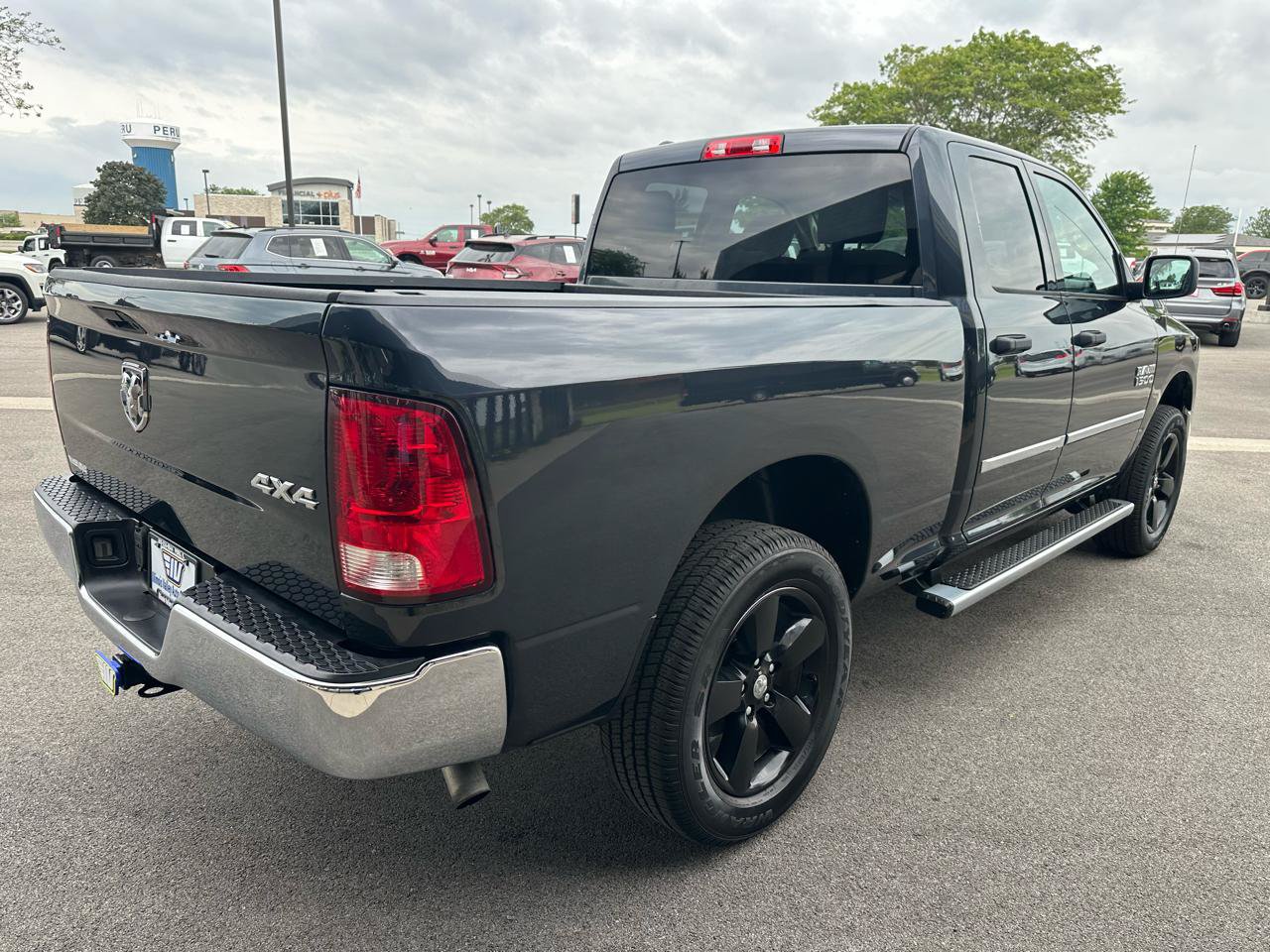 Used 2017 RAM 1500 ST w/ SXT Appearance Group AWD/4WD image 7