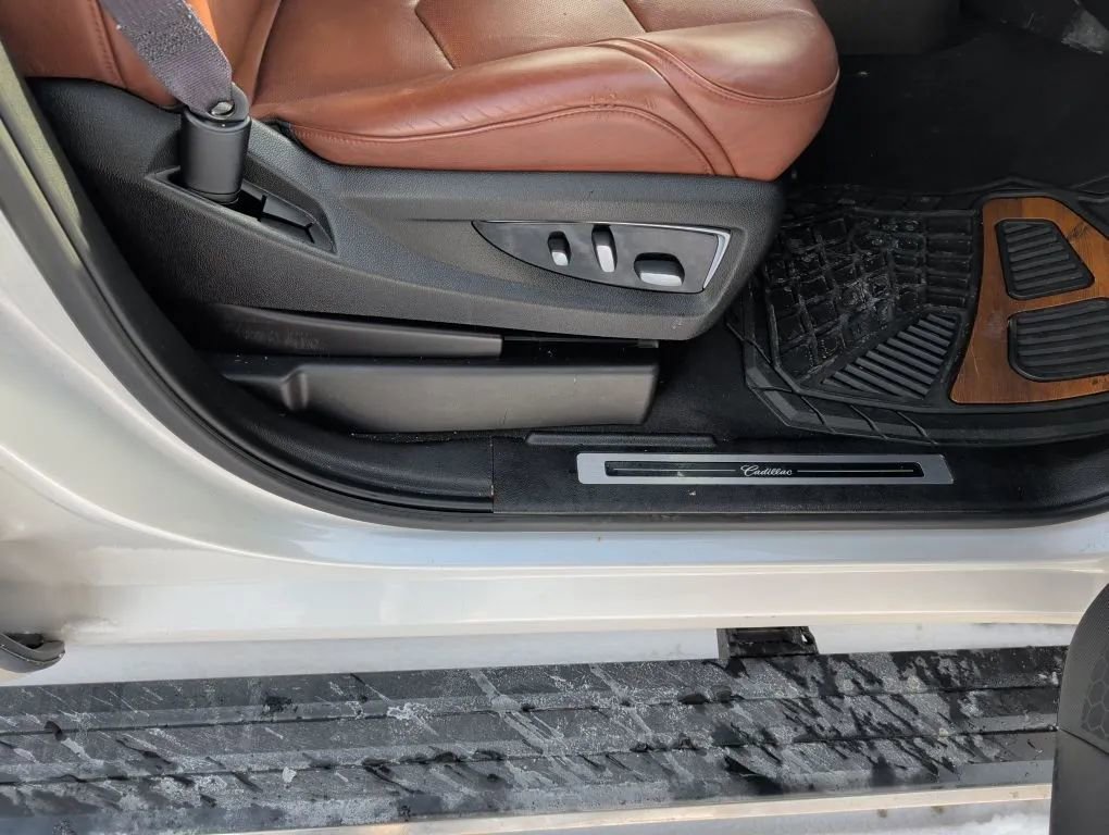 Used 2017 Cadillac Escalade ESV Premium Luxury image 20