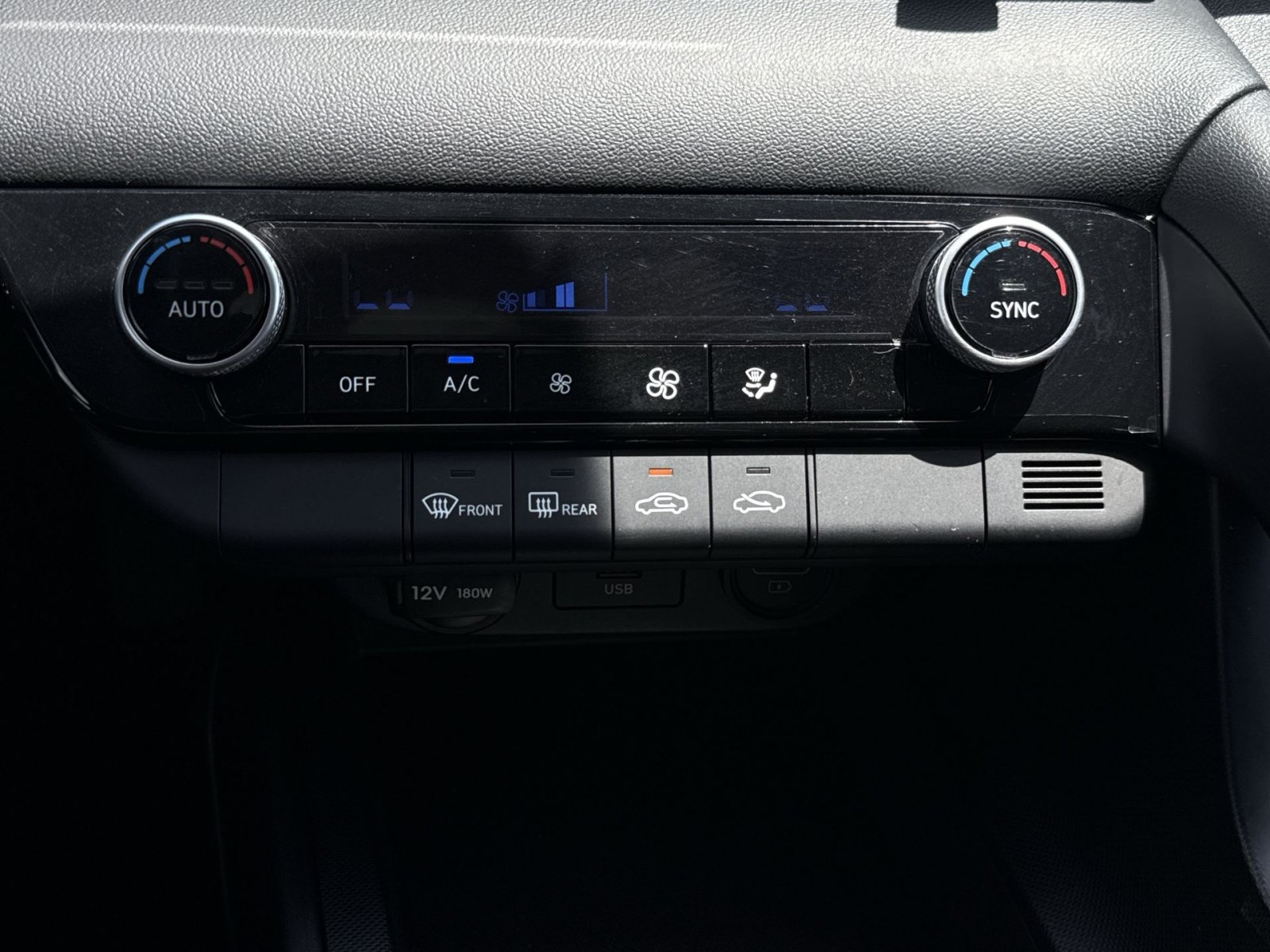 Certified 2023 Hyundai Elantra SEL FWD image 21