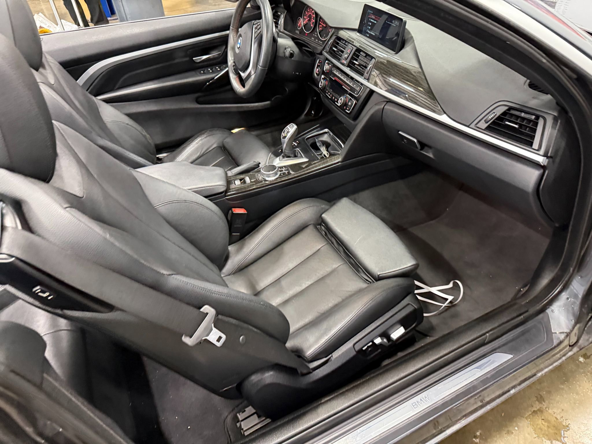 Used 2017 BMW 430i Convertible w/ Premium Package RWD image 6