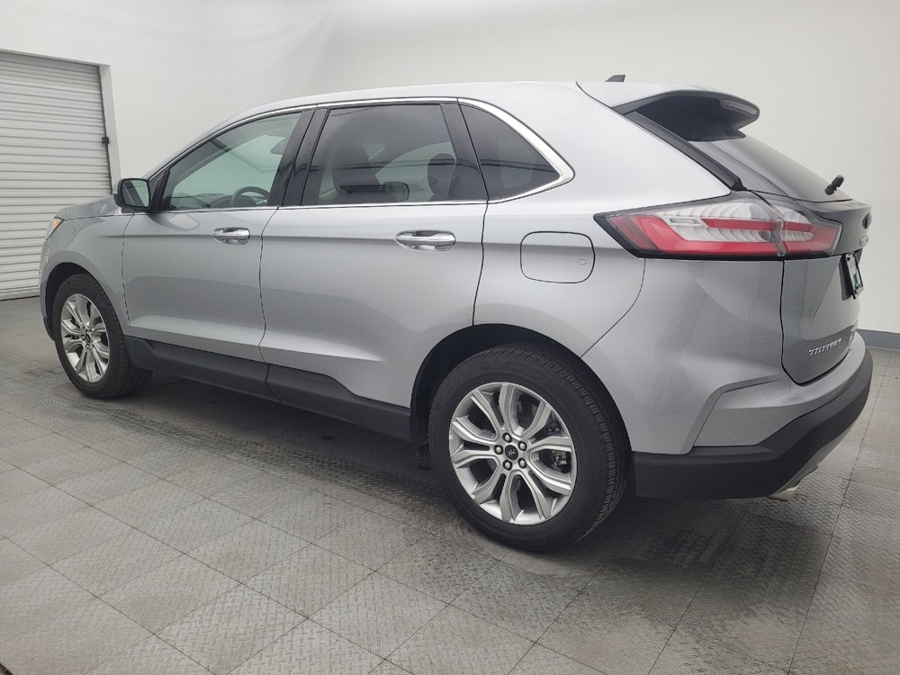 Used 2024 Ford Edge Titanium image 3