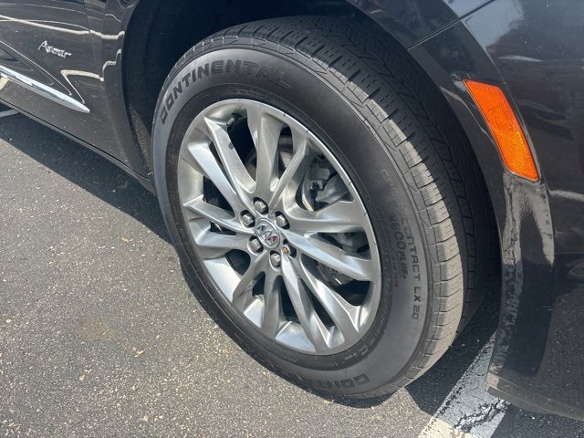 Used 2023 Buick Enclave Avenir image 22