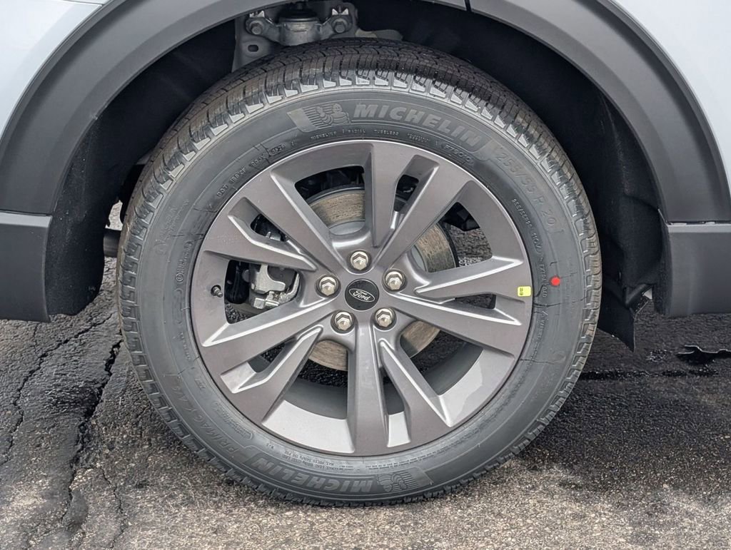 New 2026 Ford Explorer Active w/ Active Comfort Package image 18