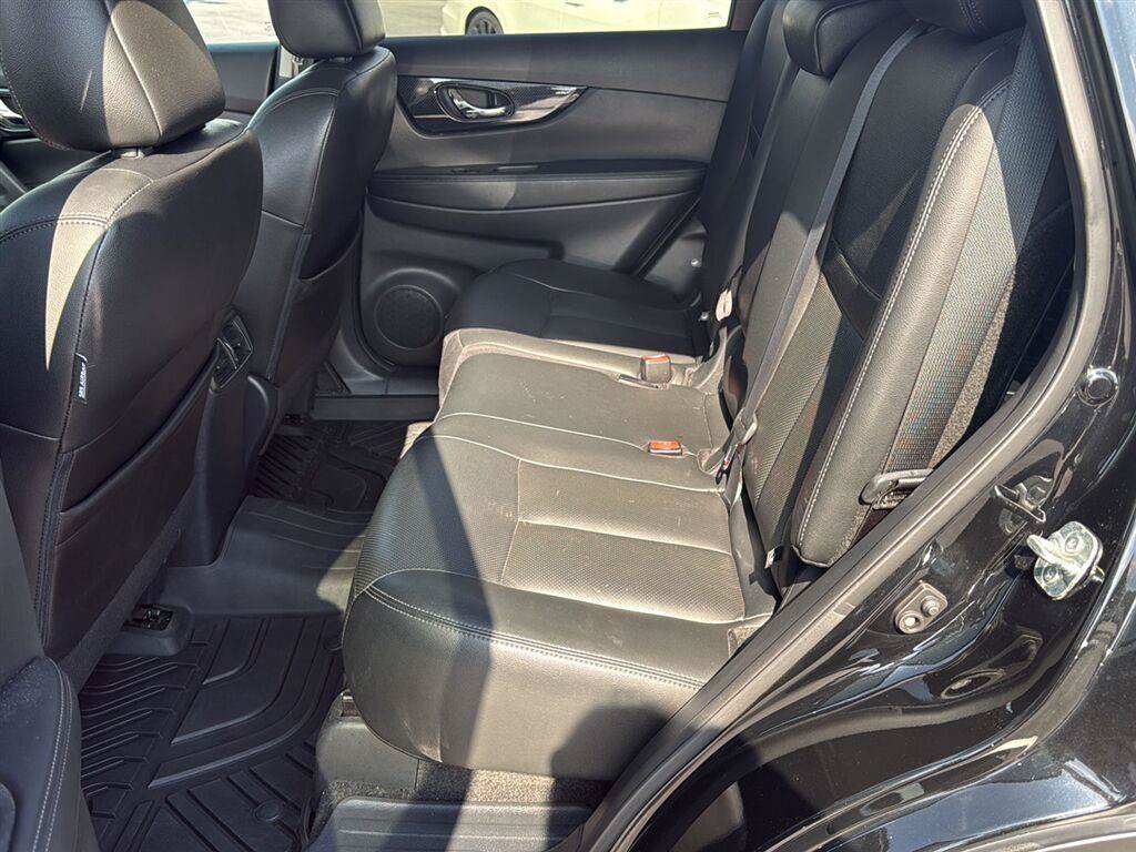 Certified 2018 Nissan Rogue SL w/ Premium Package AWD/4WD image 13