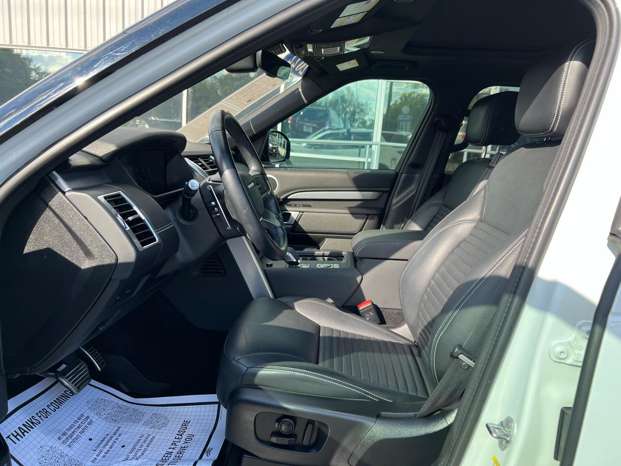 Used 2022 Land Rover Discovery S R-Dynamic AWD/4WD image 11