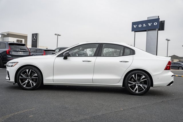 Used 2024 Volvo S60 B5 Plus image 4