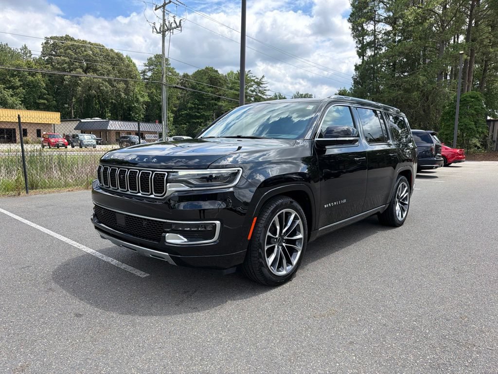 Certified 2025 Jeep Wagoneer Series III w/ Premium Group I AWD/4WD image 2