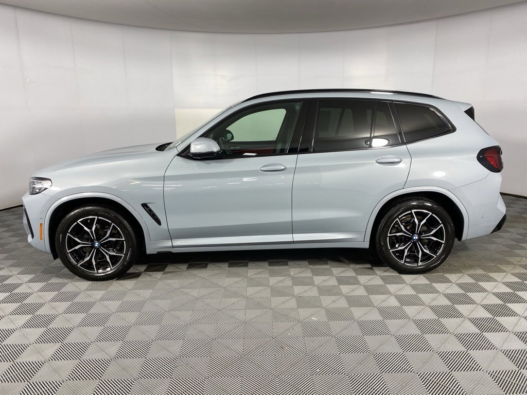 Certified 2024 BMW X3 xDrive30i w/ M Sport Package image 6