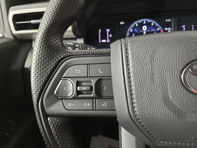 Used 2025 Toyota Tacoma SR5 AWD/4WD image 23