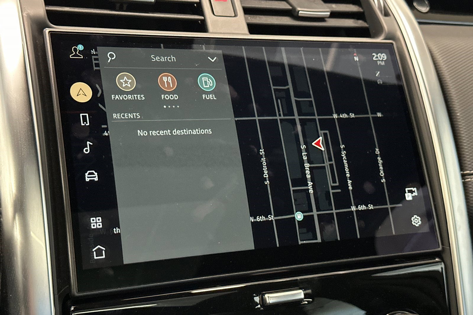 Used 2023 Land Rover Discovery S R-Dynamic image 21