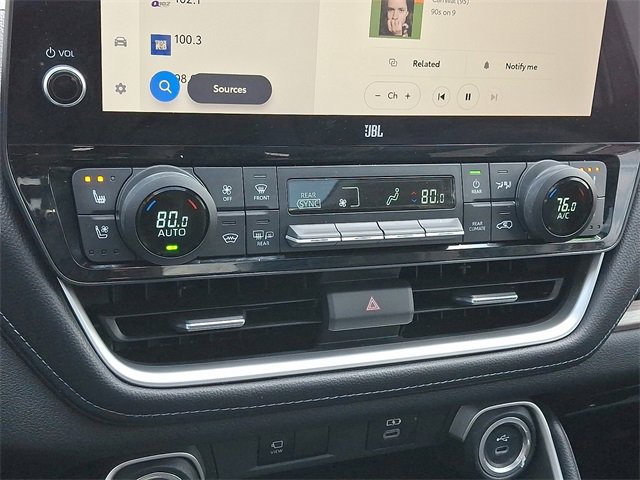 Used 2024 Toyota Grand Highlander Limited image 16