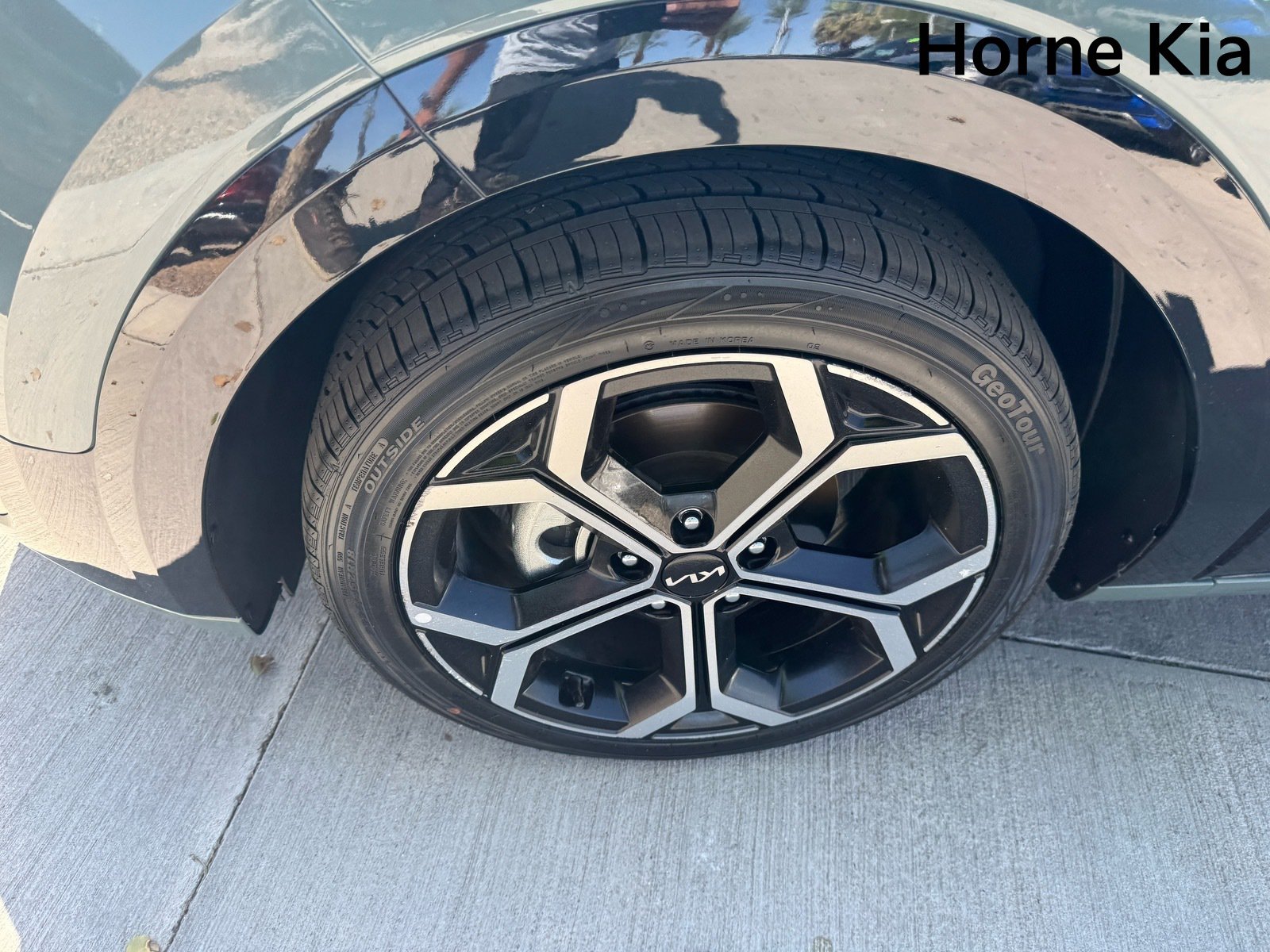 Certified 2023 Kia Niro SX Touring FWD image 8