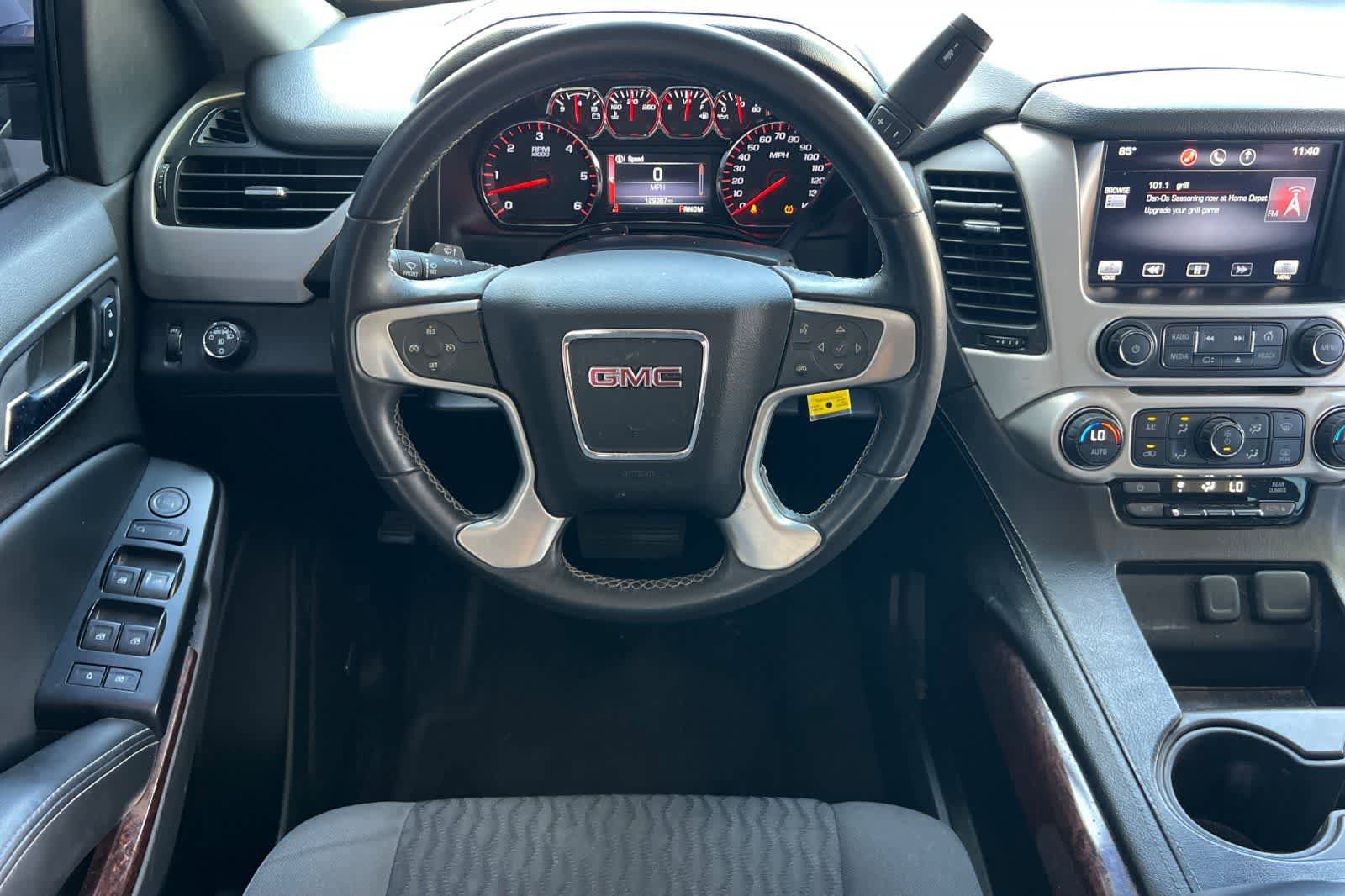 Used 2015 GMC Yukon SLE RWD image 16