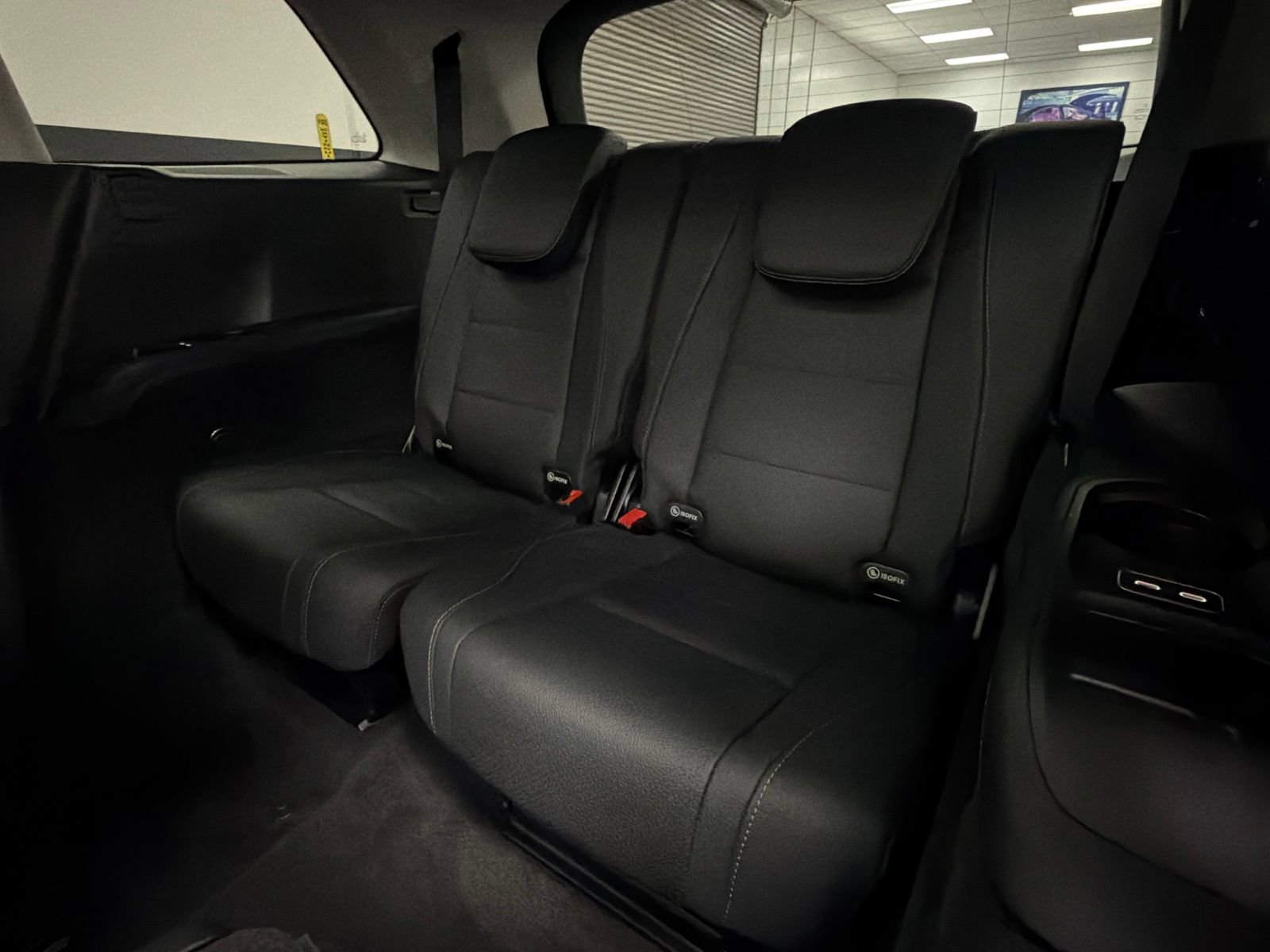 Used 2026 Mercedes-Benz GLS 450 4MATIC w/ AMG Line Exterior image 43