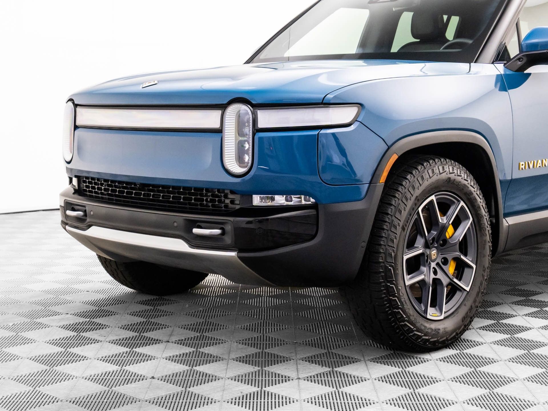 Used 2022 Rivian R1S Launch Edition image 35