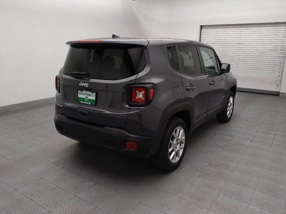 Used 2023 Jeep Renegade Latitude AWD/4WD image 9