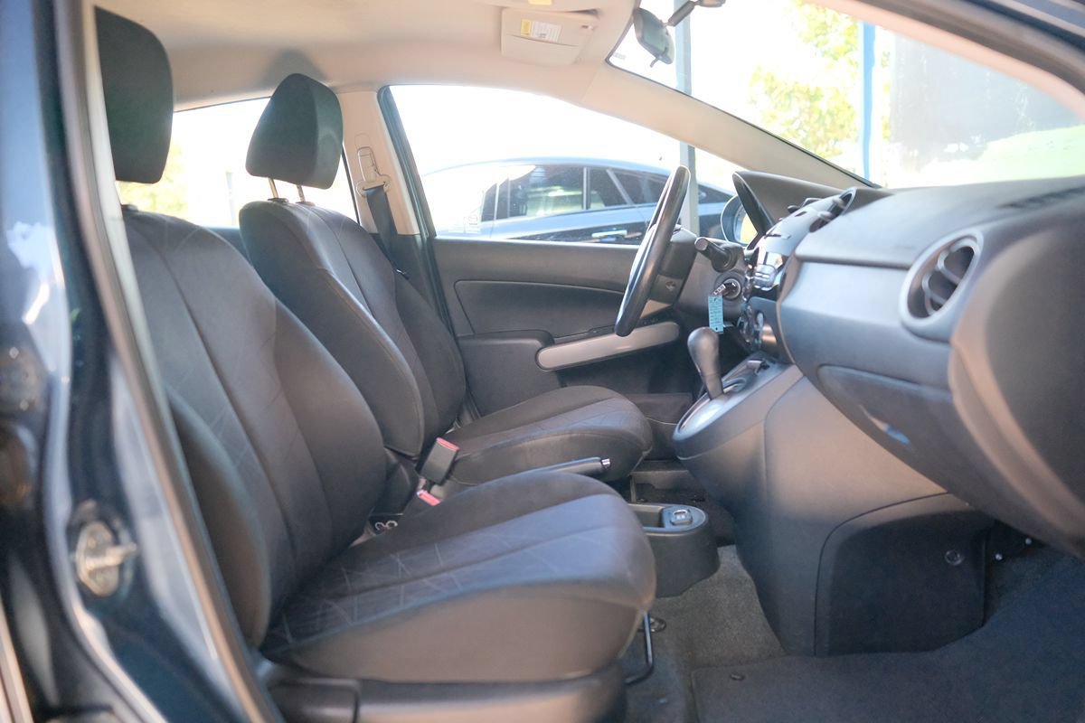 Used 2014 MAZDA MAZDA2 Sport FWD image 22