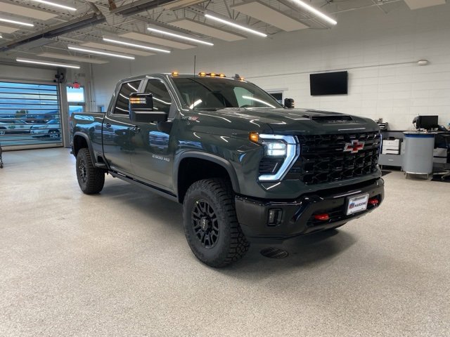 New 2026 Chevrolet Silverado 2500 ZR2 image 3
