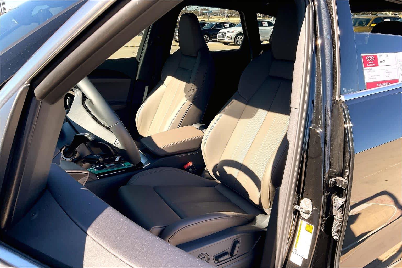 Used 2025 Audi Q5 Premium w/ Premium Plus AWD/4WD image 8