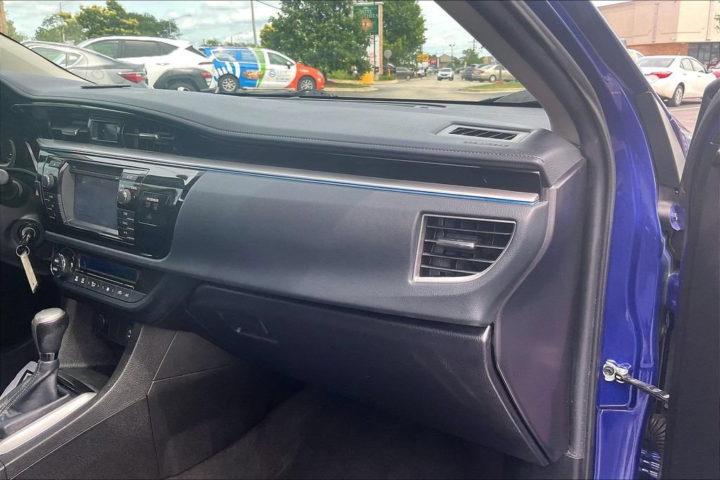 Used 2016 Toyota Corolla S w/ Body Protection Package #1 FWD image 19