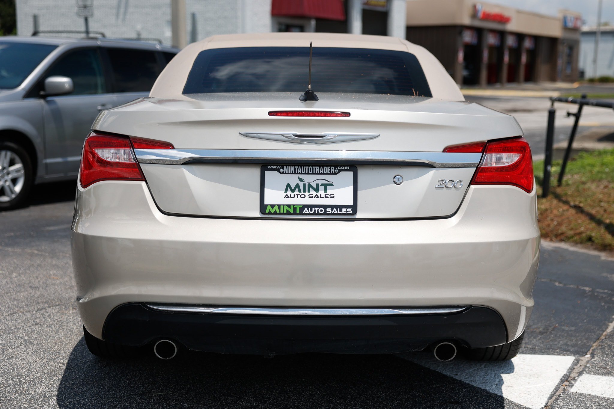 Used 2013 Chrysler 200 Touring w/ Cold Weather Group FWD image 11