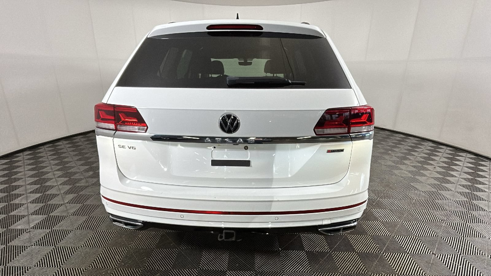 Used 2021 Volkswagen Atlas SE w/ Panoramic Sunroof Package AWD/4WD image 4
