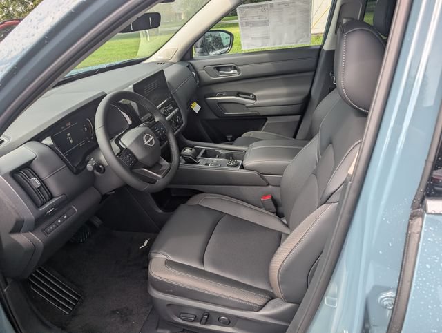 New 2026 Nissan Pathfinder SL w/ SL Premium Package AWD/4WD image 13