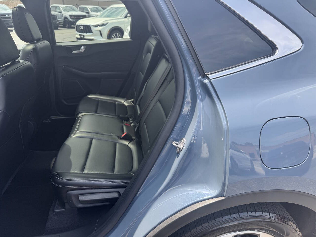 Used 2025 Ford Escape Platinum AWD/4WD image 9