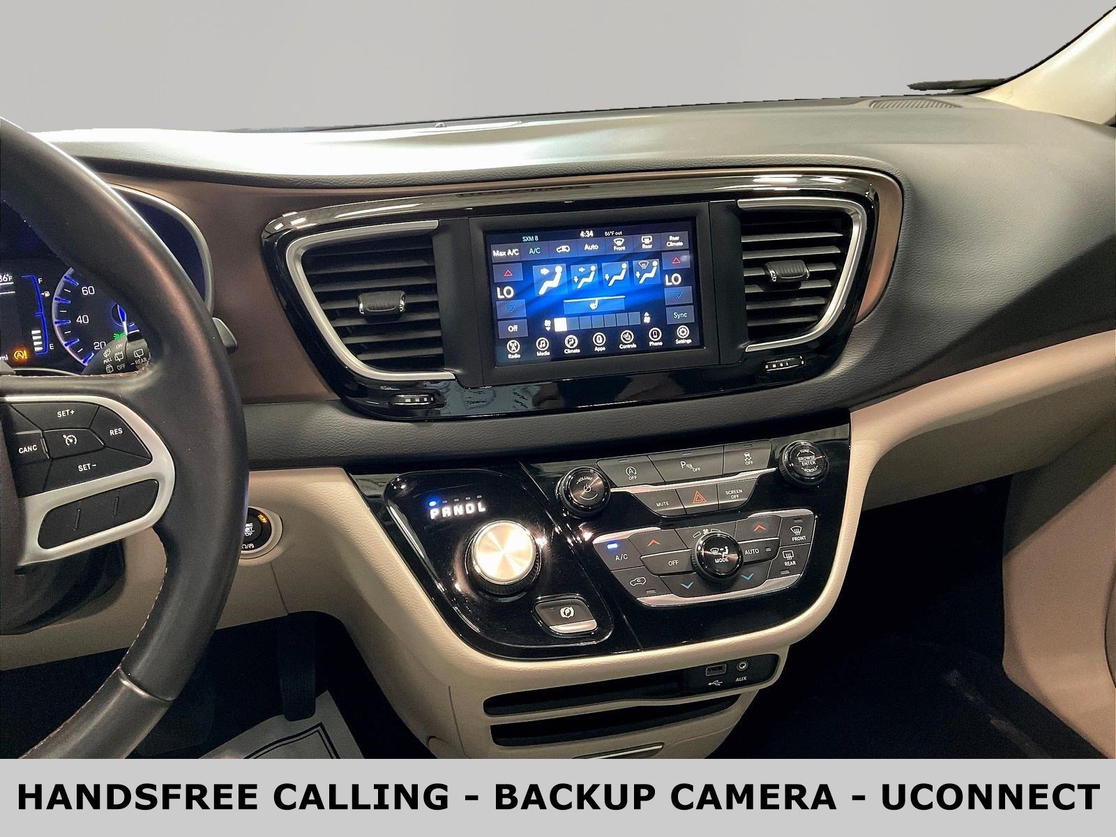 Used 2018 Chrysler Pacifica Touring-L FWD image 9