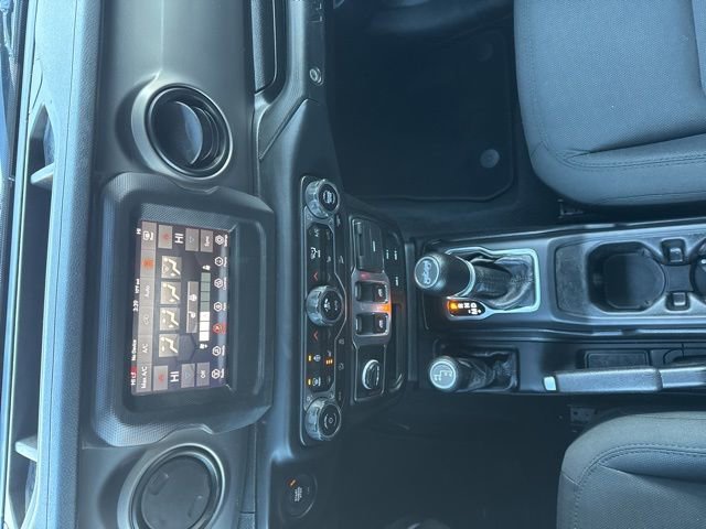 Used 2019 Jeep Wrangler Sport image 25