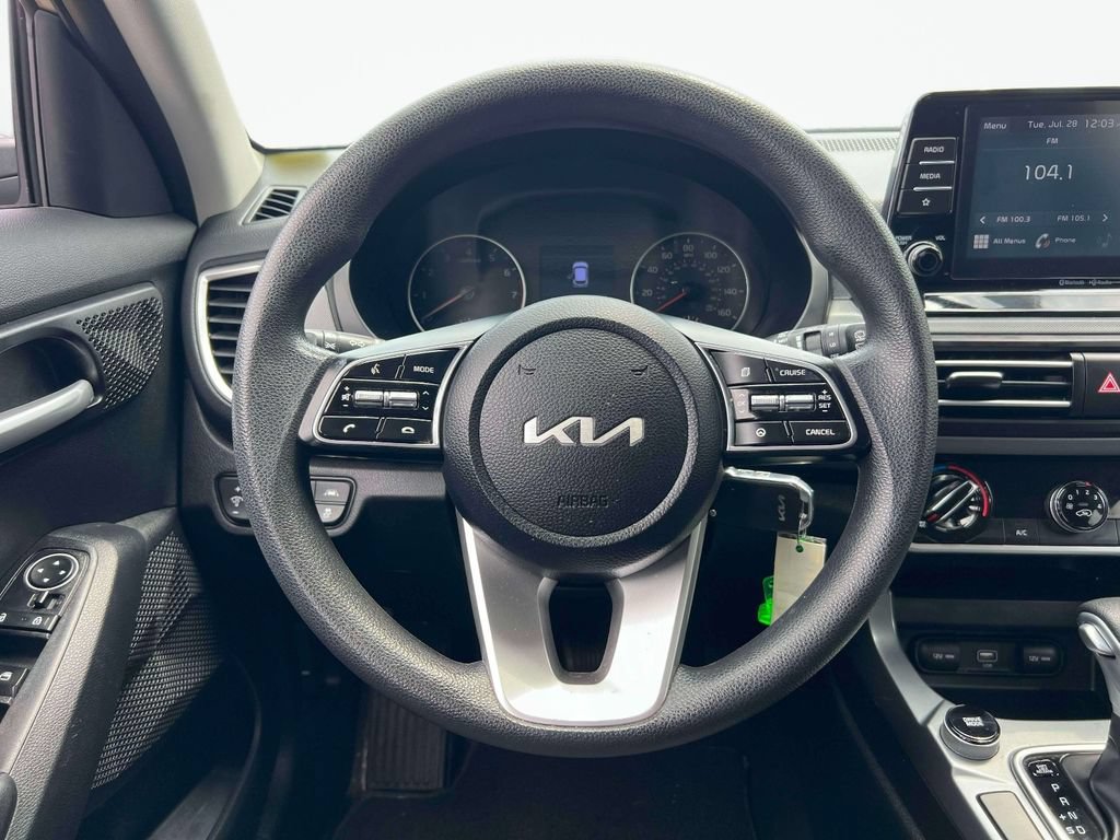 Used 2023 Kia Seltos LX AWD/4WD image 14