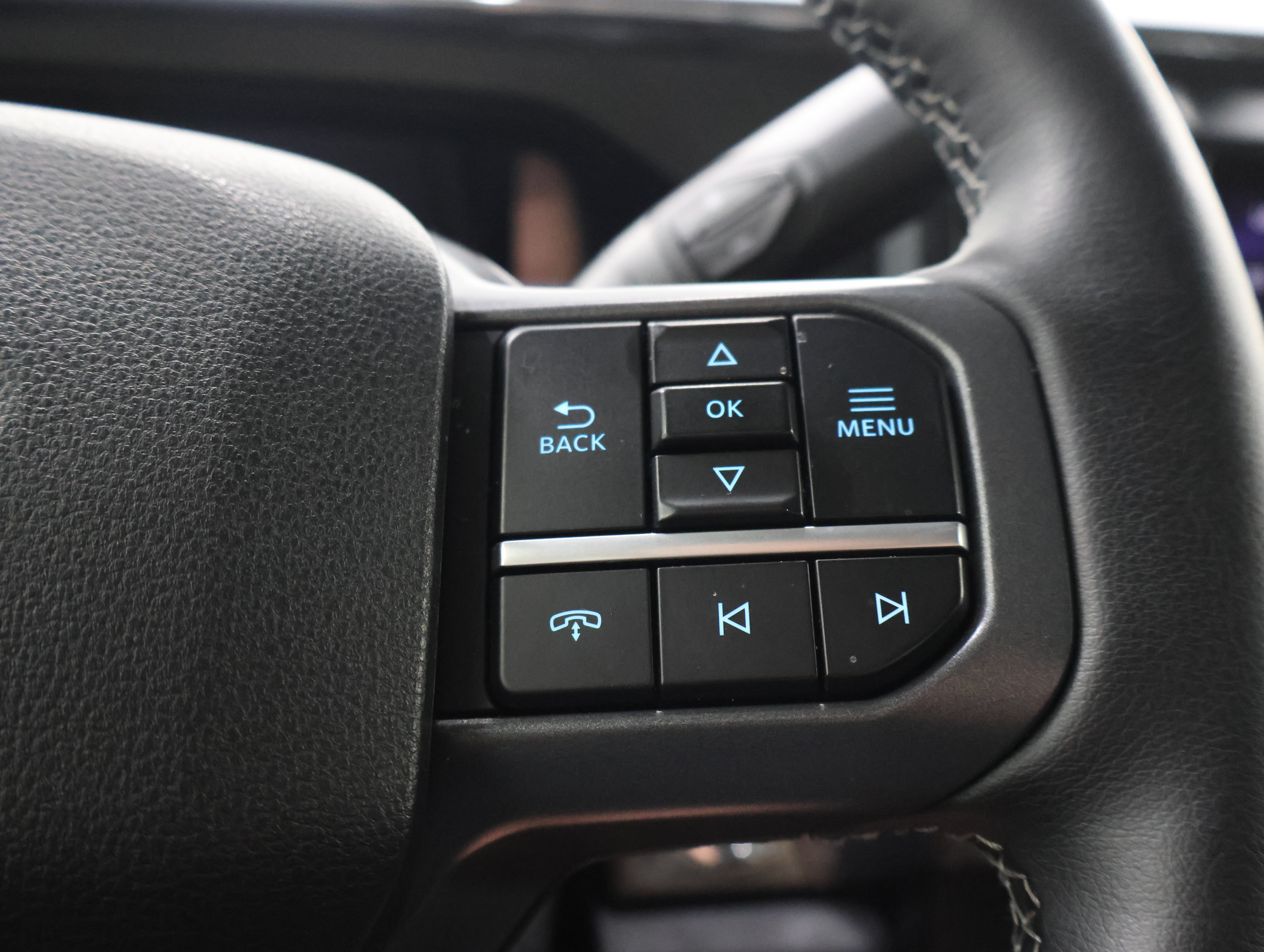 Used 2025 Ford F350 Lariat w/ Lariat Ultimate Package AWD/4WD image 14