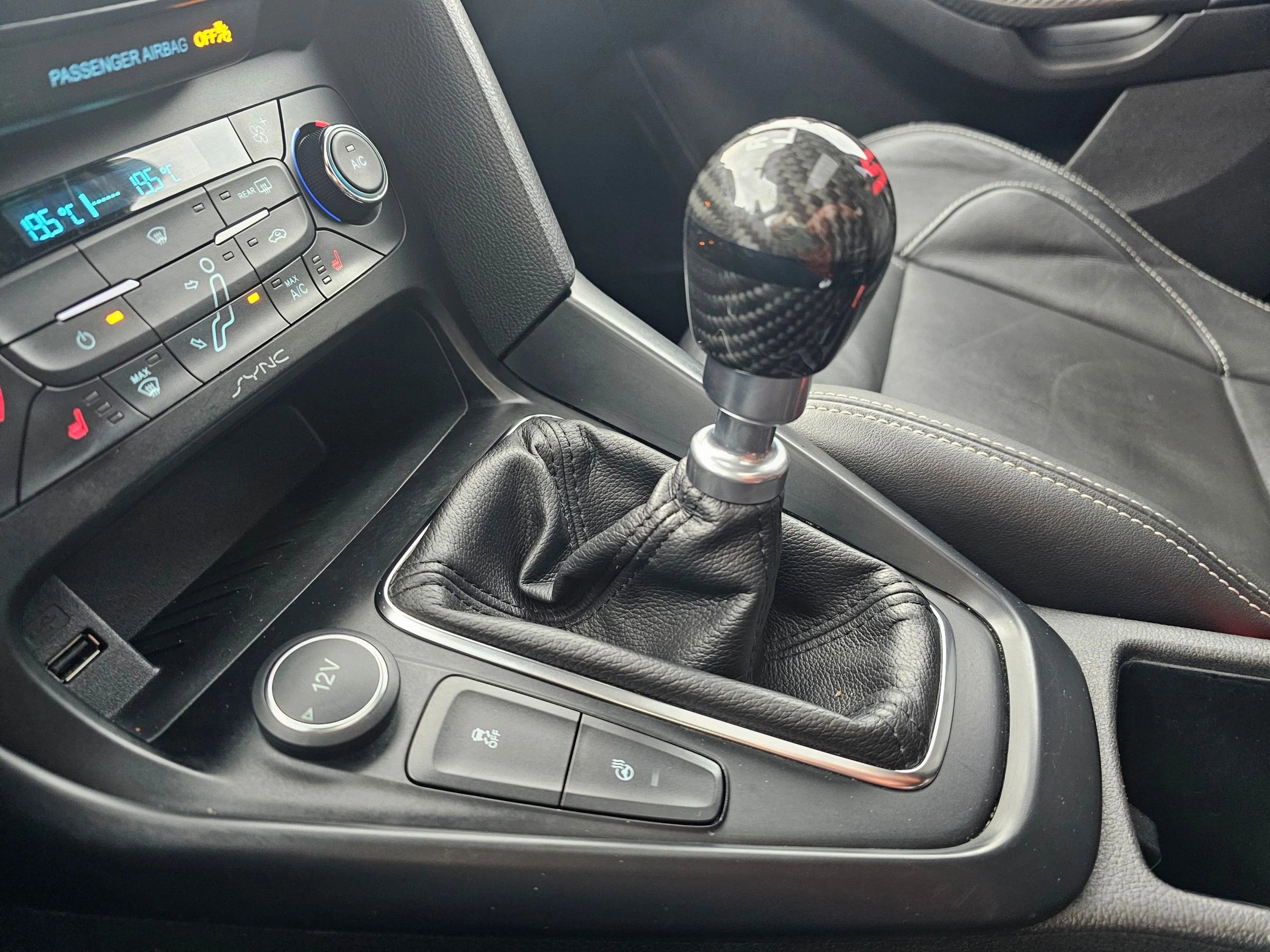 Used 2017 Ford Focus ST image 38