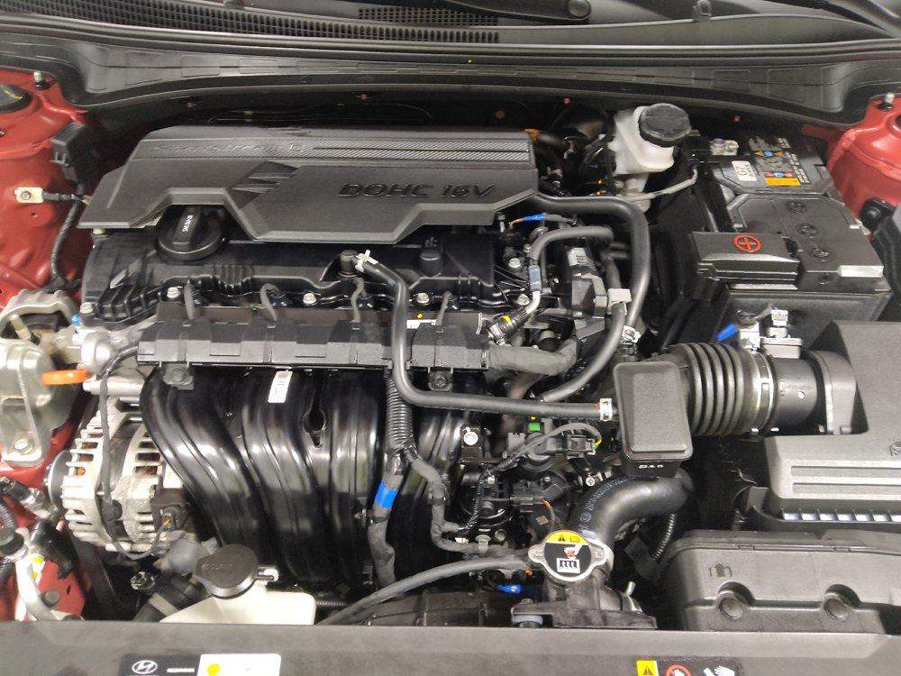 Used 2024 Hyundai Elantra SE FWD image 30