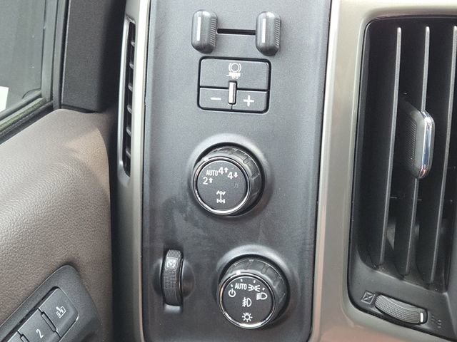 Used 2017 Chevrolet Silverado 1500 High Country AWD/4WD image 13