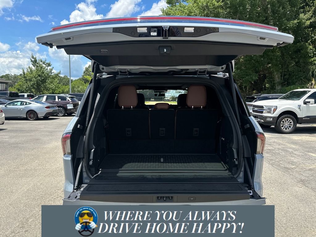 New 2025 Lincoln Navigator Reserve image 24