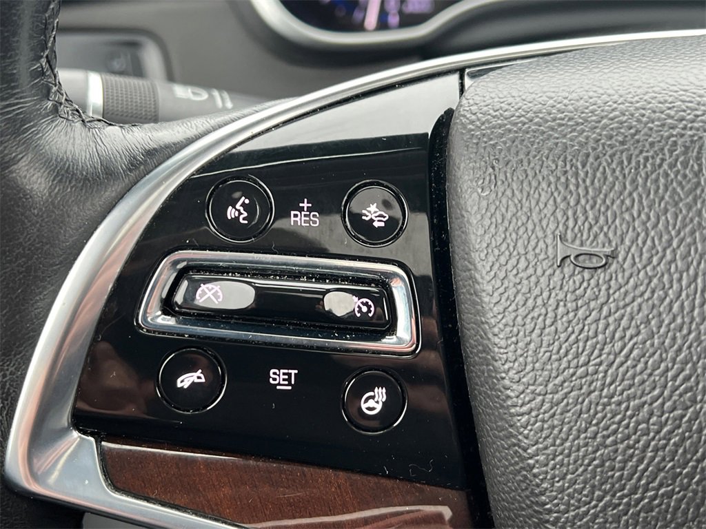 Used 2016 Cadillac SRX Luxury w/ Driver Awareness Package image 17