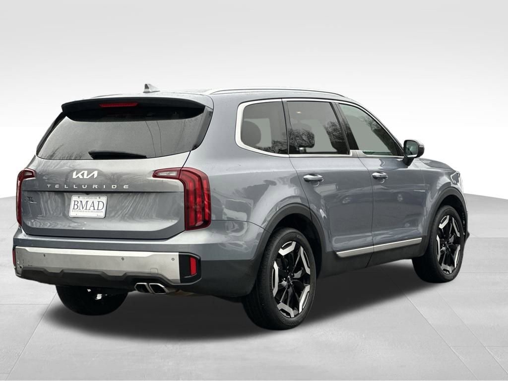 Used 2024 Kia Telluride S image 12