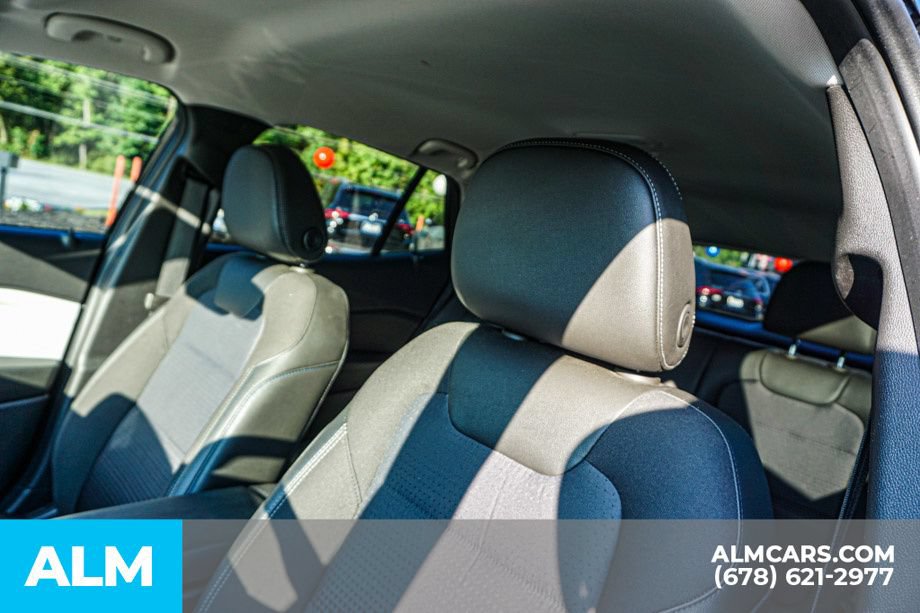 Used 2025 Chevrolet Trax LT FWD image 17