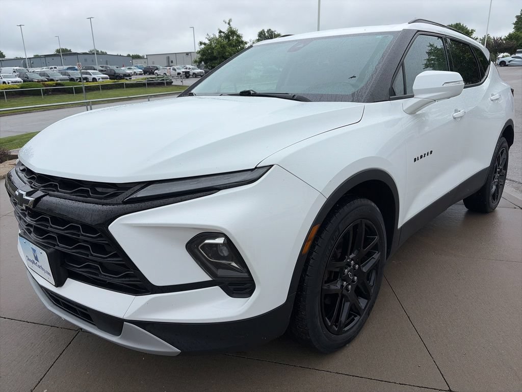 Used 2023 Chevrolet Blazer LT w/ Sound & Technology Package AWD/4WD image 4