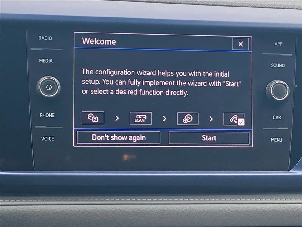 Certified 2024 Volkswagen Taos SE image 5