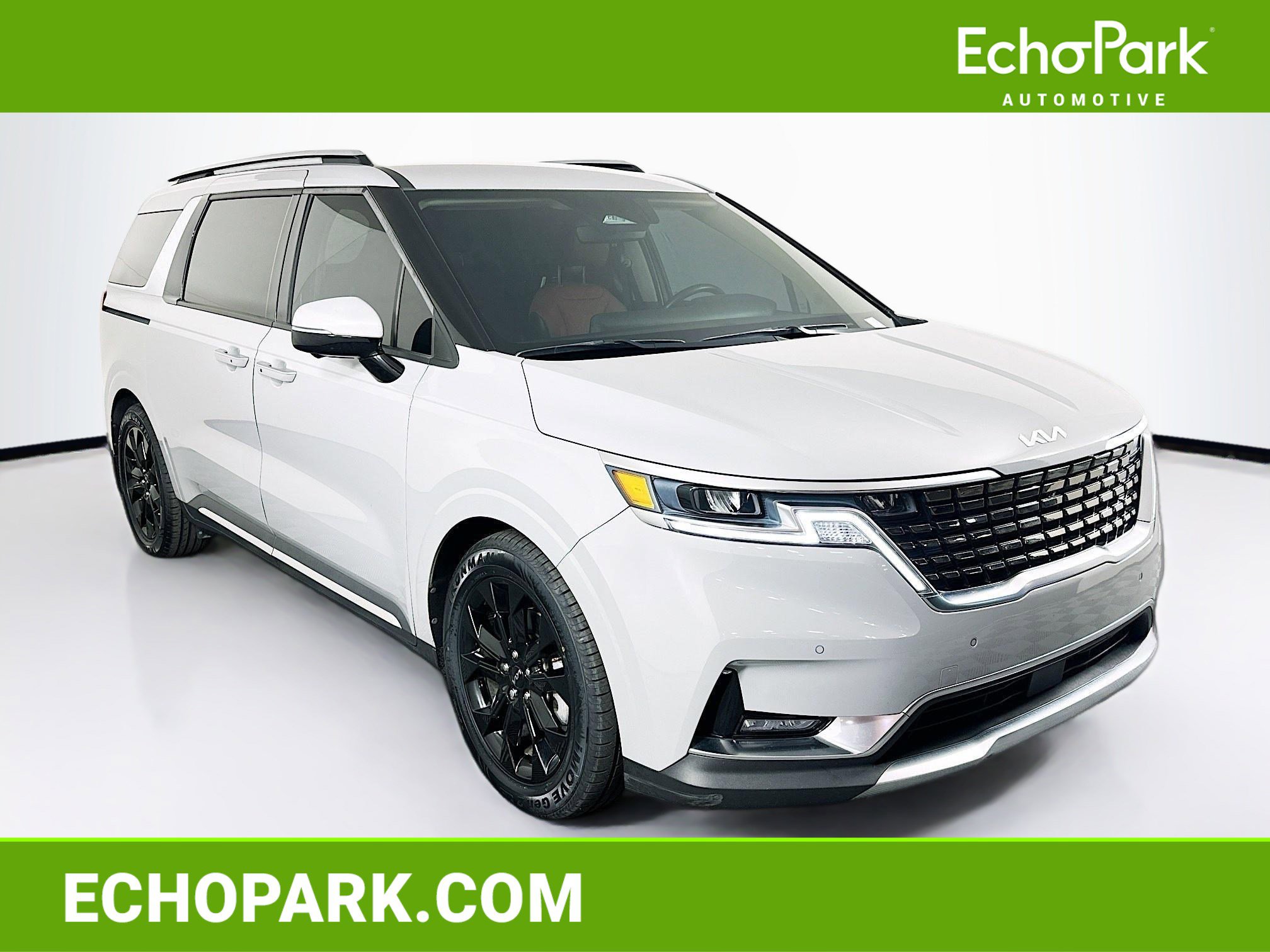 Used 2022 Kia Carnival SX image 1