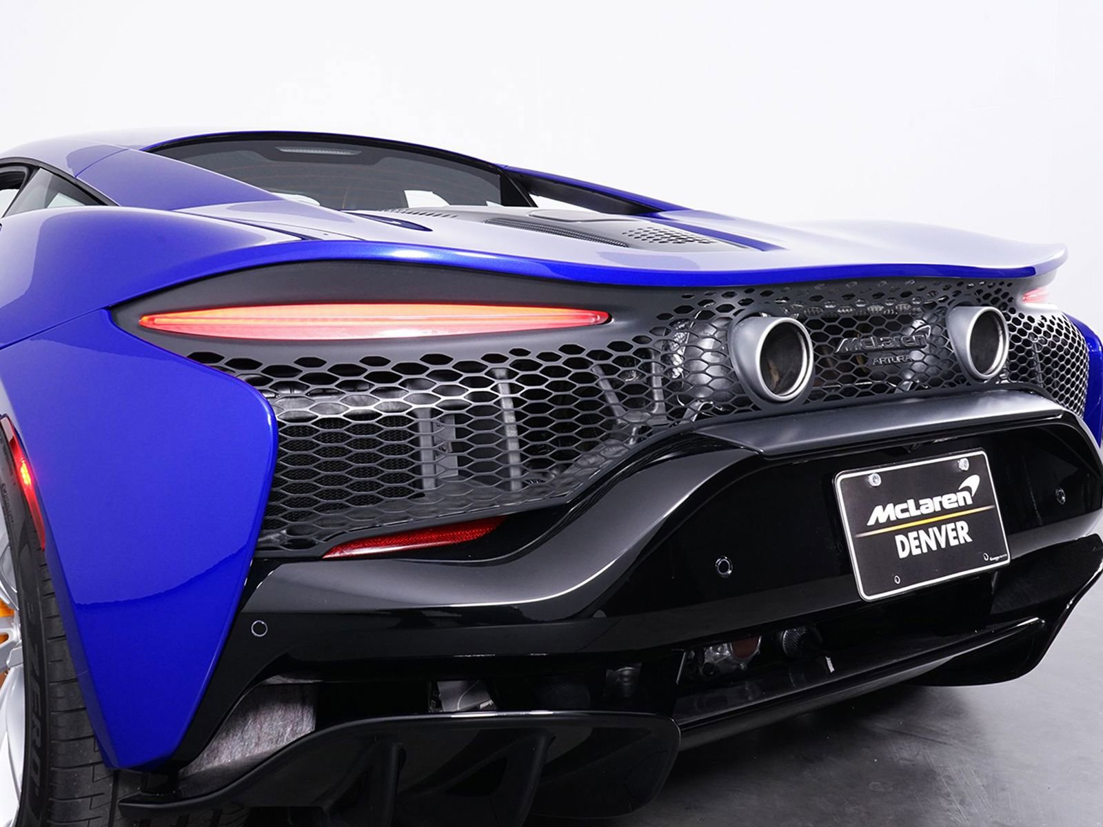 New 2025 McLaren Artura image 25