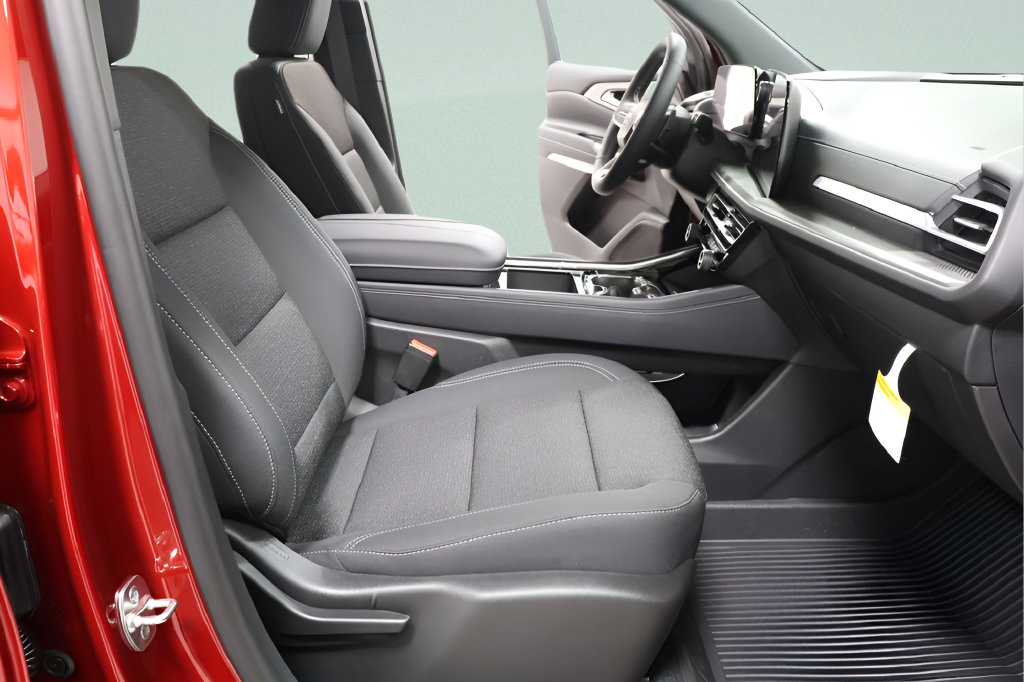 New 2027 Chevrolet Traverse LT w/ Midnight/Sport Edition FWD image 31
