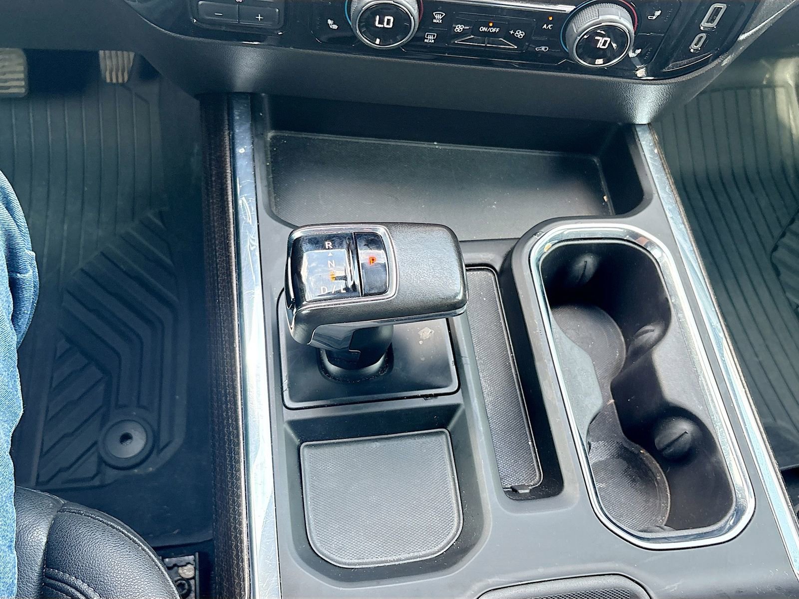 Used 2022 Chevrolet Silverado 1500 LT Trail Boss w/ LT Trail Boss Premium Package AWD/4WD image 16
