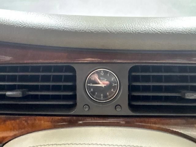 Used 2000 Jaguar XJ8 RWD image 15