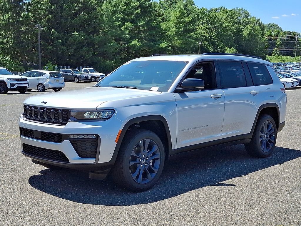 New 2026 Jeep Grand Cherokee L Limited AWD/4WD image 3