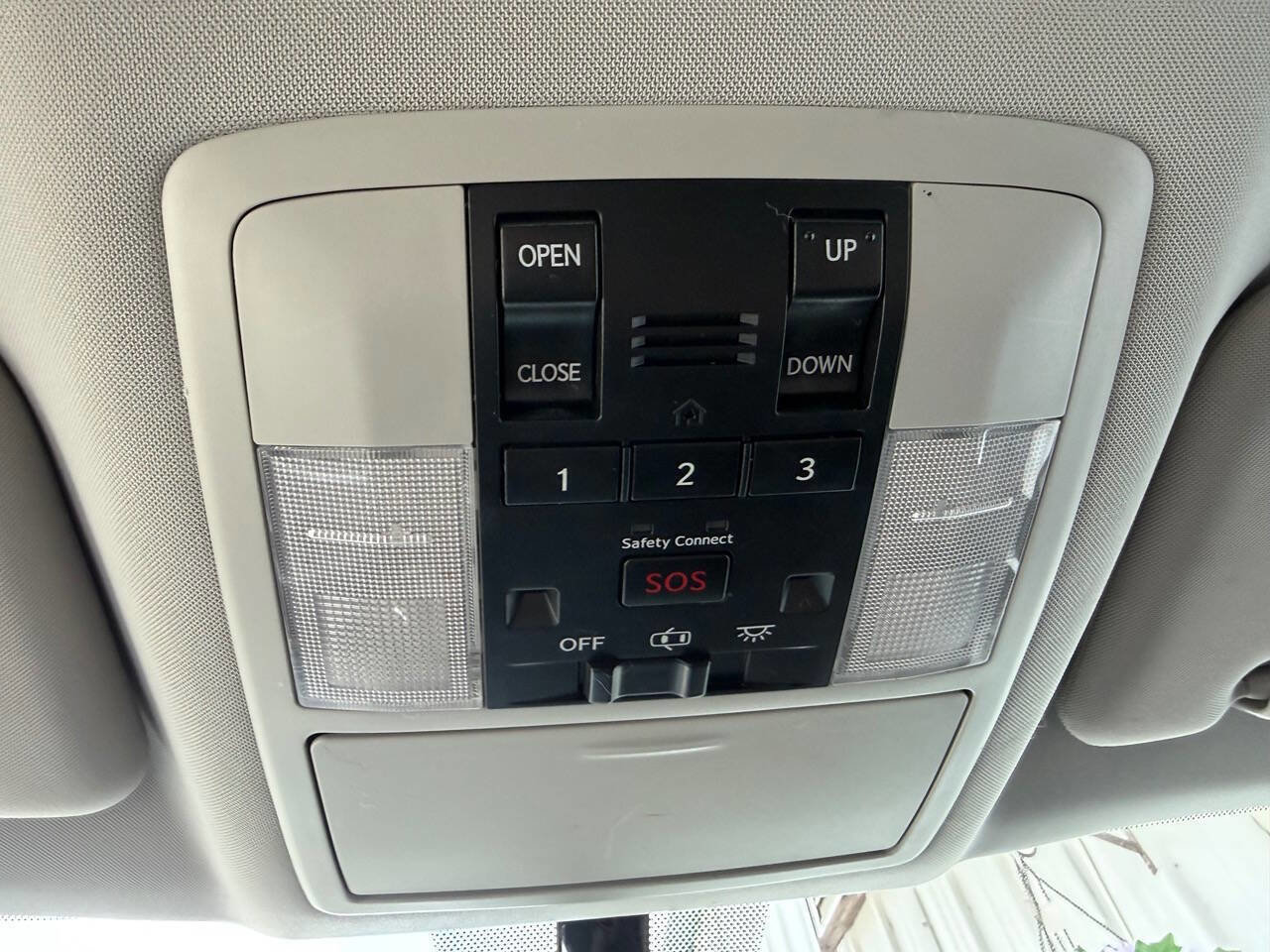 Used 2011 Lexus CT 200h Premium w/ Premium Audio Pkg FWD image 23