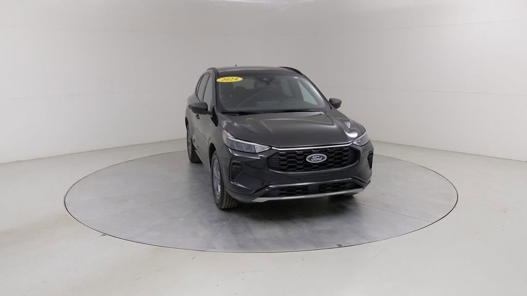 Certified 2024 Ford Escape ST-Line w/ Tech Pack #1 AWD/4WD image 10